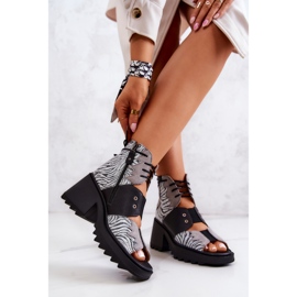 Maciejka 05321-03 Szürke és fekete bőrcipő ezüst 2