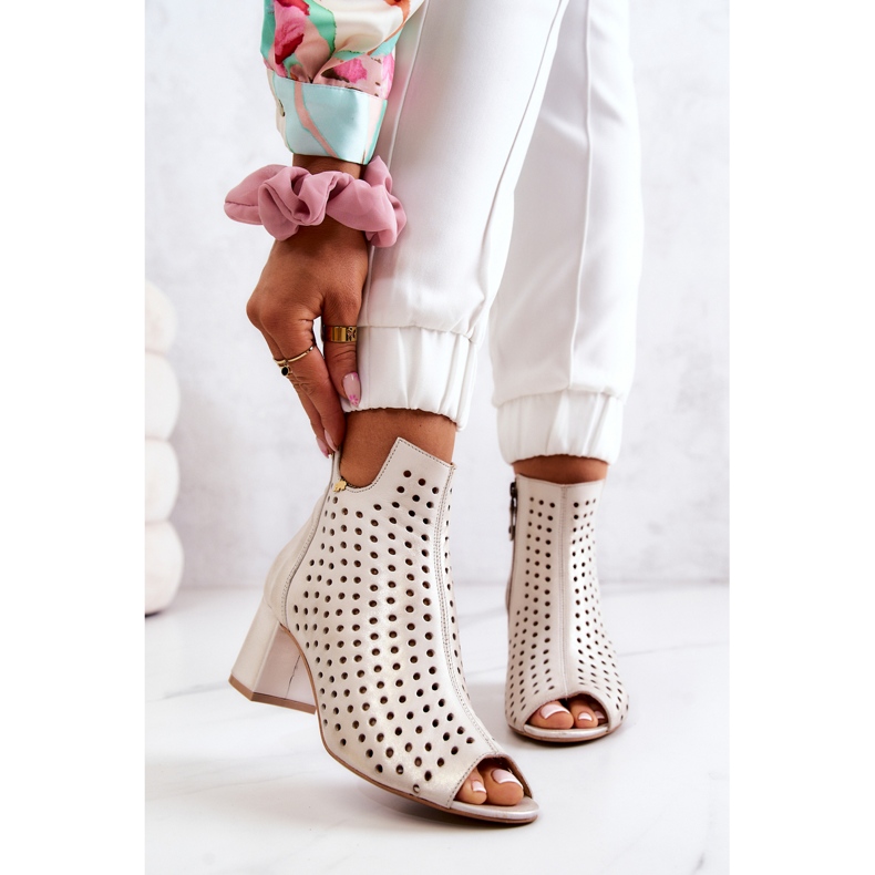 Bőr áttört csizma Maciejka 05420-04 Bézs 1