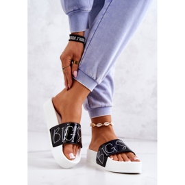 Női gumipapucs Big Star JJ274A276 fehér és fekete 2