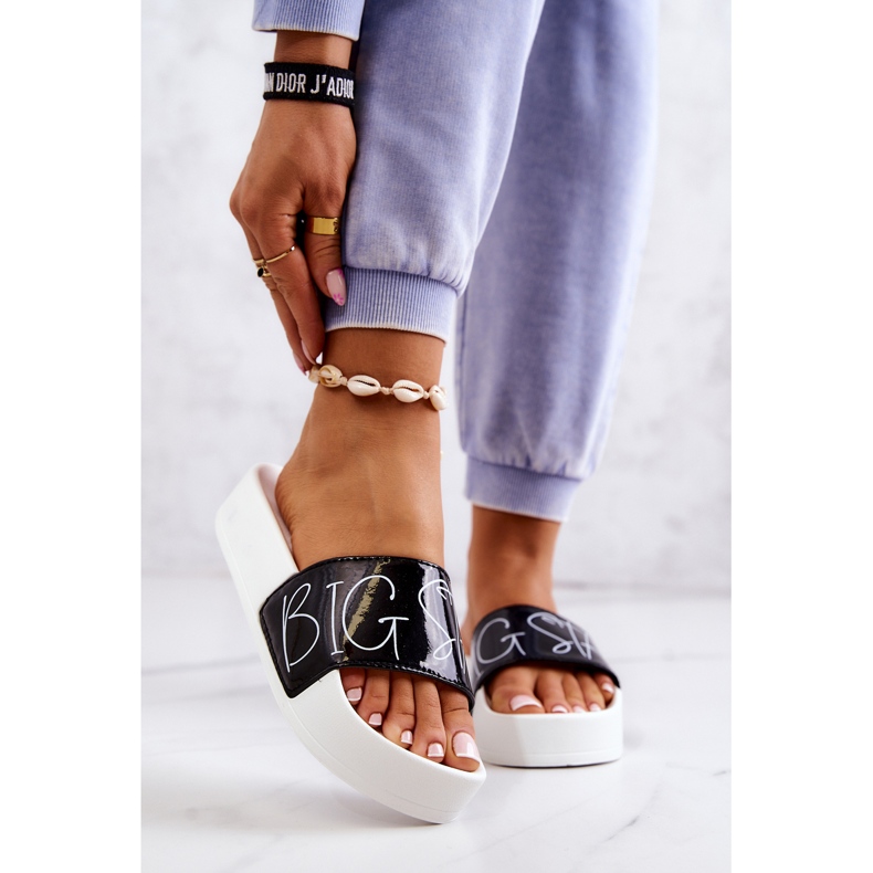 Női gumipapucs Big Star JJ274A276 fehér és fekete 1