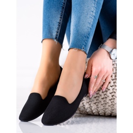 TRENDI Fekete urak pontokban 1