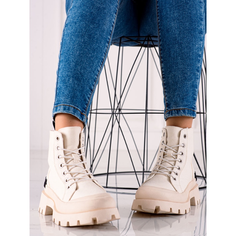 Trapperek az S. Barski platformon bézs 2 Trapperek az S. Barski platformon bézs 2