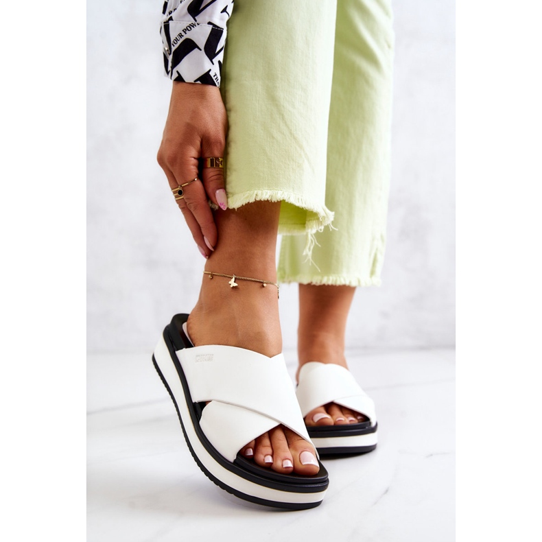 Női papucs Big Star JJ274723 fehér 1