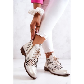 Bőr áttört csizma Nicole 2704/004 fehér és arany 2