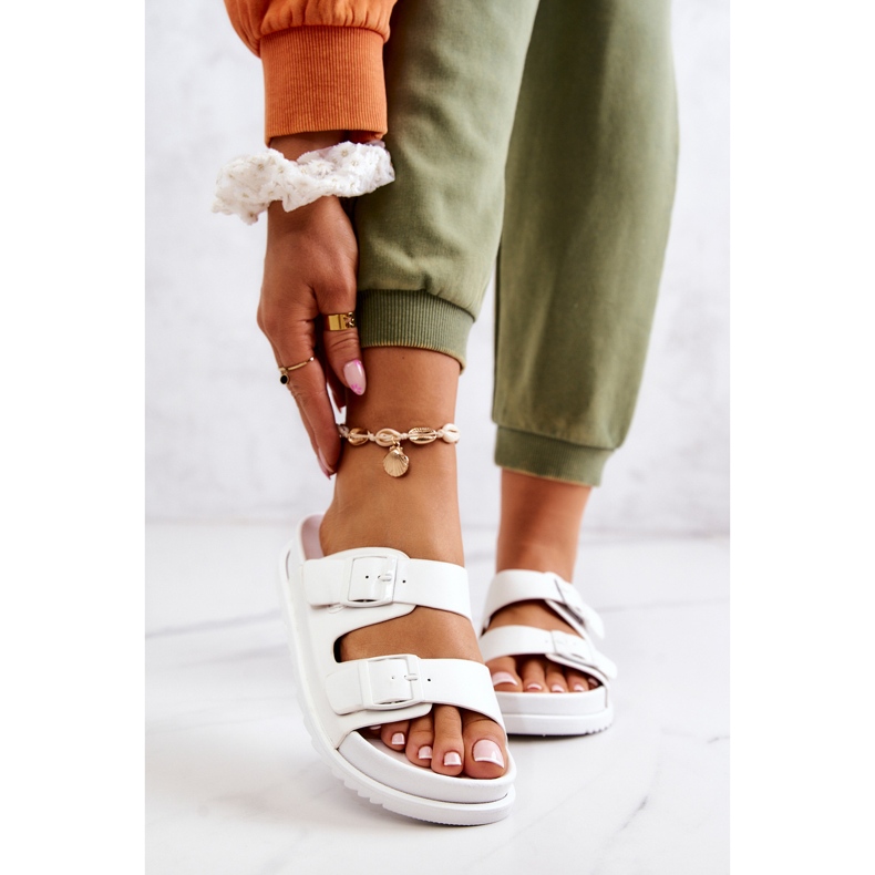 S.Barski Fehér Corina gumipapucs csattal 2