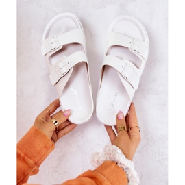 S.Barski Fehér Corina gumipapucs csattal 1