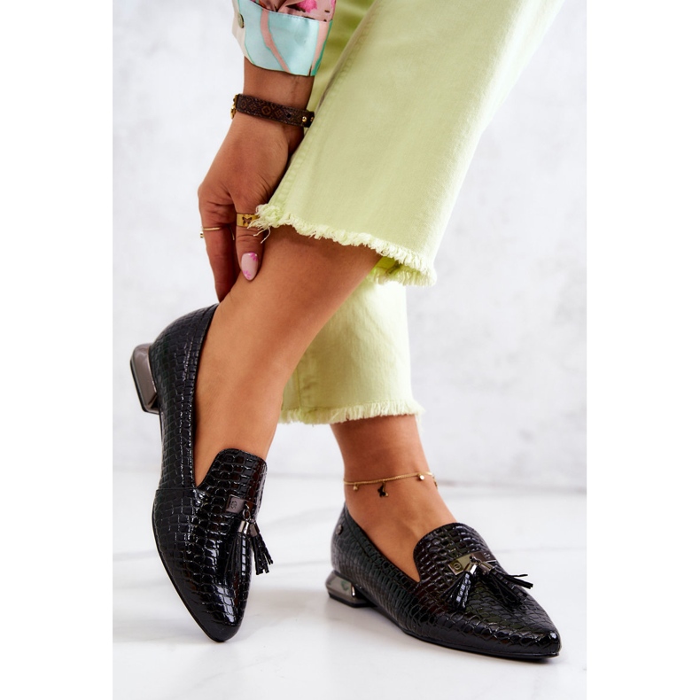 Vinceza Lakkozott mokaszin krokodil mintás fekete Pharell rojtokkal 2