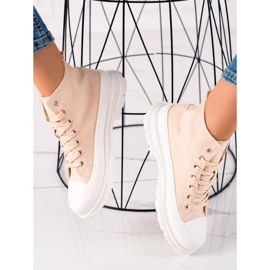 TRENDI Kényelmes tornacipők a platformon bézs 1