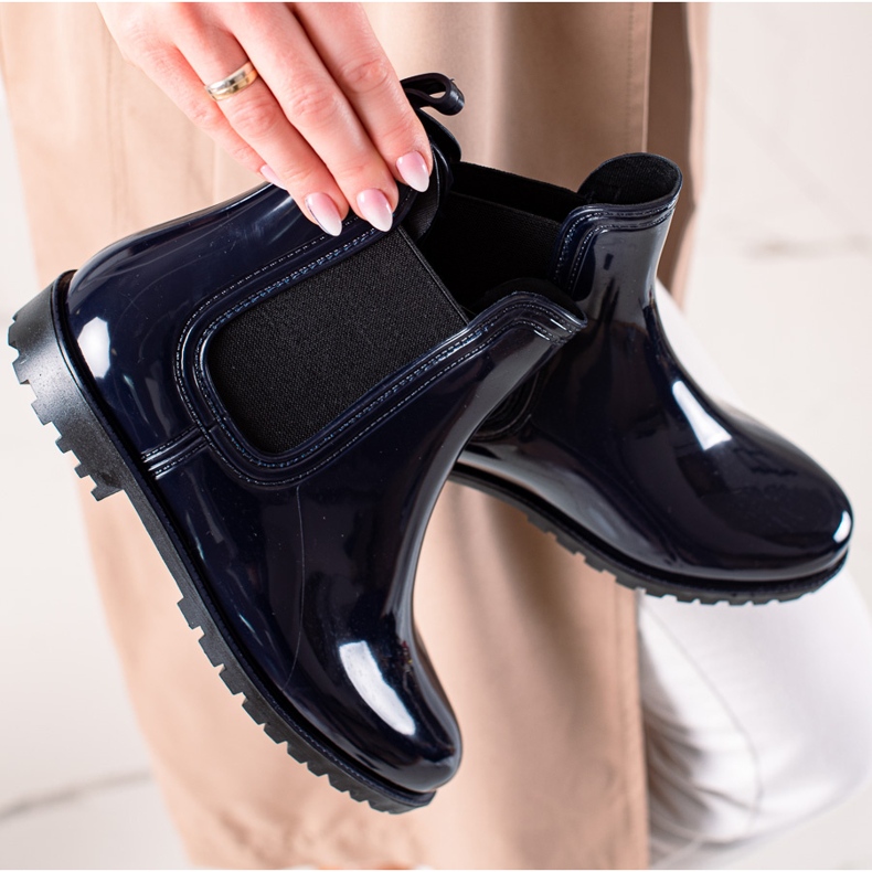 TRENDI Lakkozott sötétkék esőcsizma 1