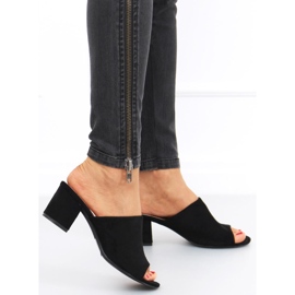 Alessia Fekete magas sarkú szandál 1