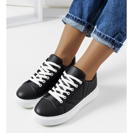 Fekete tornacipő vaskos Matthew talppal 1