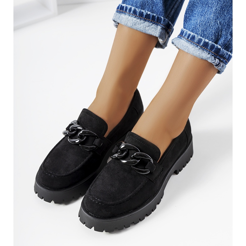 Fekete cipő vastag Nelis talpon 1