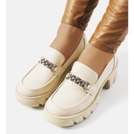 Bézs naplopók vastag Ruth talpon 1