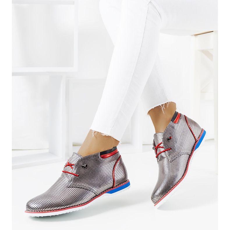 Ezüst színű női áttört Luella cipő 1