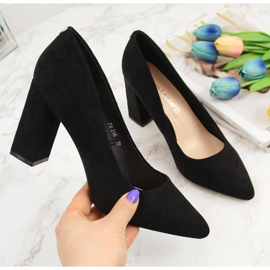 Szivattyúk a velúr oszlopon, Sergio Leone W SK316A fekete 1