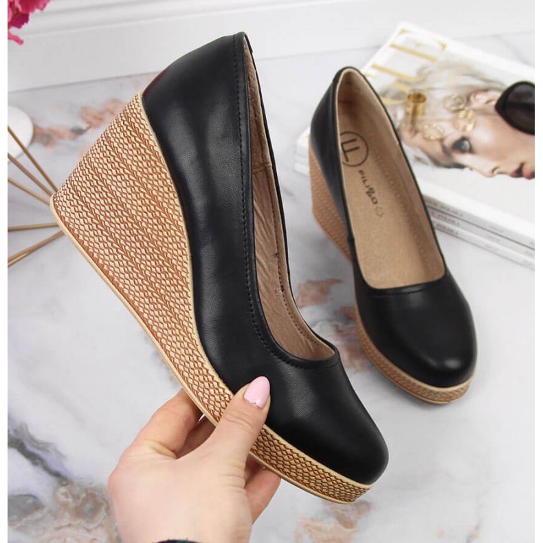 Bőr pumpák az éken Filippo W PAW339A fekete 1