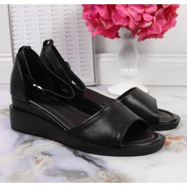 Fekete Vinceza W JAN102A ékszandál 2