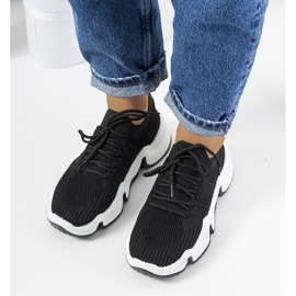 Fekete sportcipő a Thornbertől 1