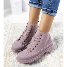 Lila bokáig érő tornacipő a Boyes platformon 1