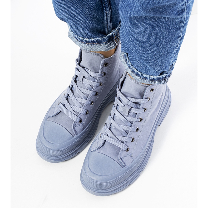 Kék bokáig érő tornacipő a Boyes platformon 1 Kék bokáig érő tornacipő a Boyes platformon 1