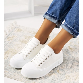 Fehér tornacipő vastag Luther talpon 1