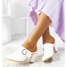 White Gralow magassarkú fehér 1