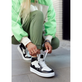 FG2 High Női Sportcipő Fehér és Fekete Megithoe 1