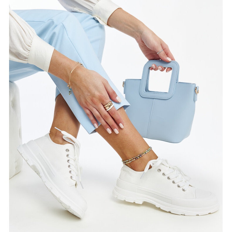 Fehér tornacipő vaskos Prenzel talpon 1