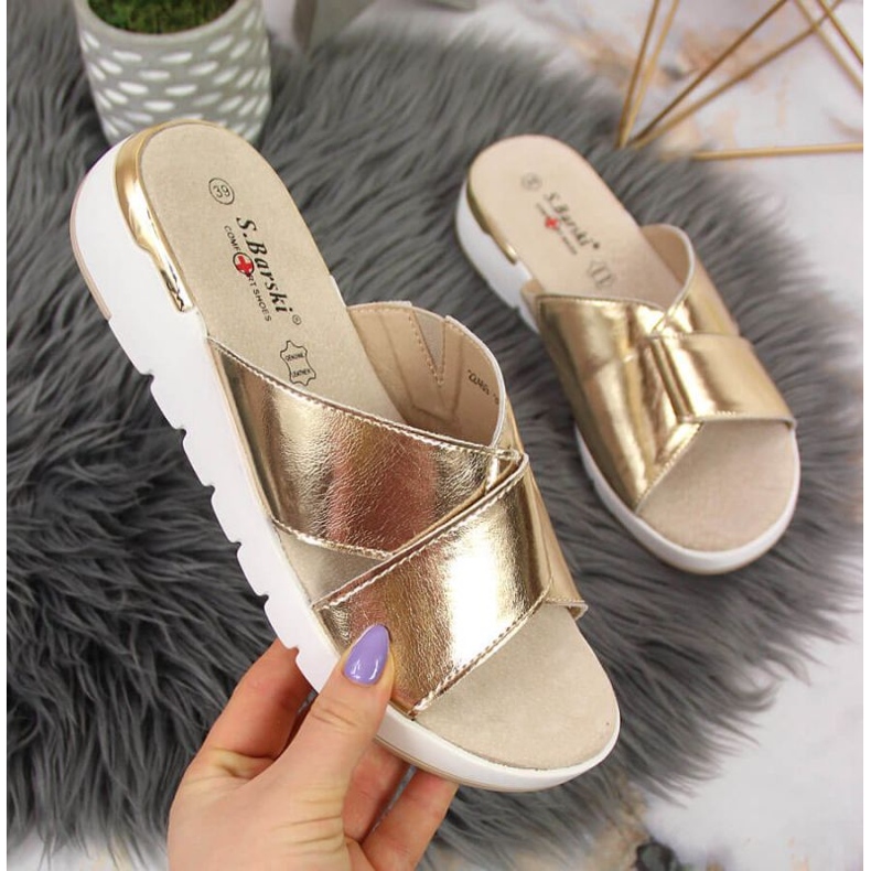 Lakkozott bőr papucs S. Barski W OLI159B arany aranysárga 1 Lakkozott bőr papucs S. Barski W OLI159B arany aranysárga 1