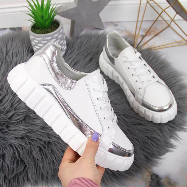 Bőr cipő az S. Barski W OLI161 platformon fehér 1