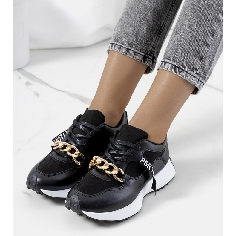 Fekete tornacipő Samina láncával 1