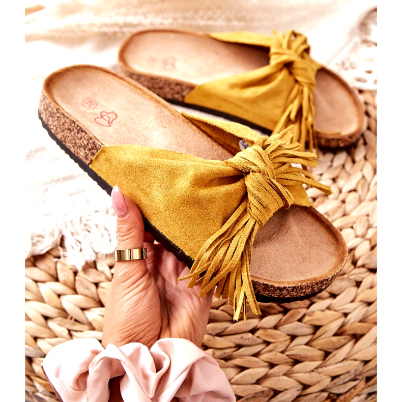 Sárga papucs parafa talppal és rojtokkal 1