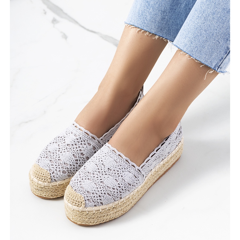 Szürke csipke espadrillák az Akker platformon 1