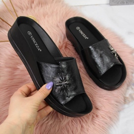 Ékpapucs egy rovarral Vinceza W JAN118A fekete 1