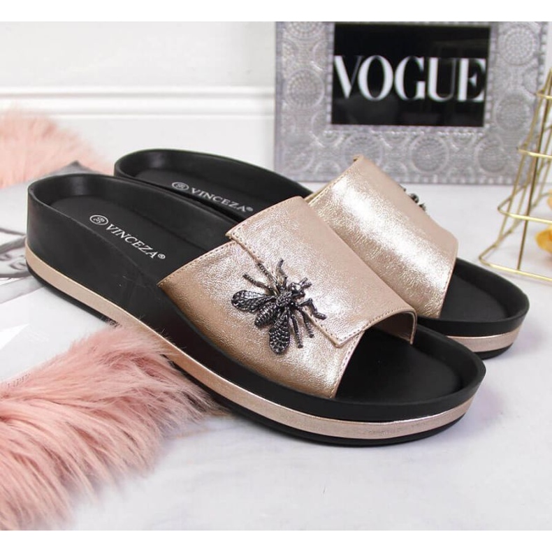 Ékpapucs Vinceza W JAN118B rovarral arany színű aranysárga 2 Ékpapucs Vinceza W JAN118B rovarral arany színű aranysárga 2