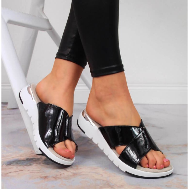 Lakkbőr papucs S. Barski W OLI159A fekete 2