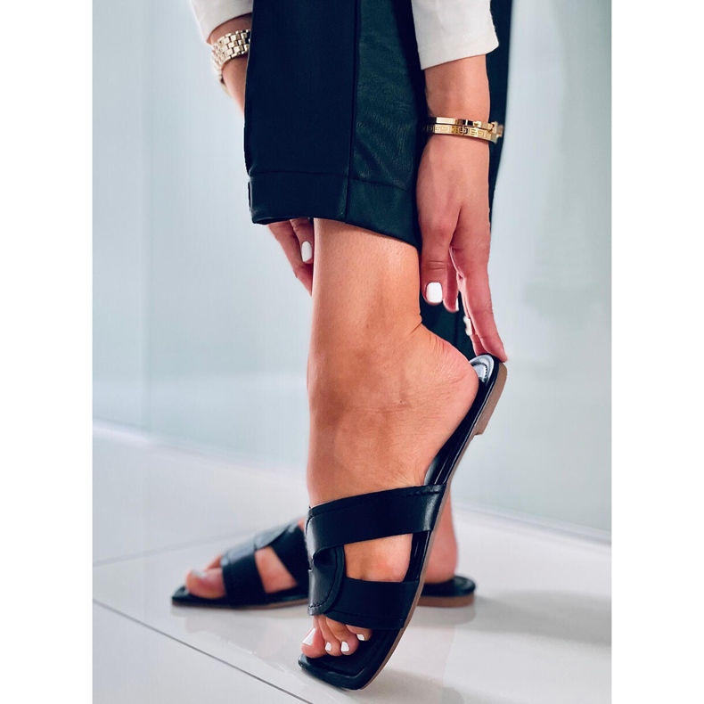 Négyzet alakú talpú csúszdák Nitya Black fekete 2