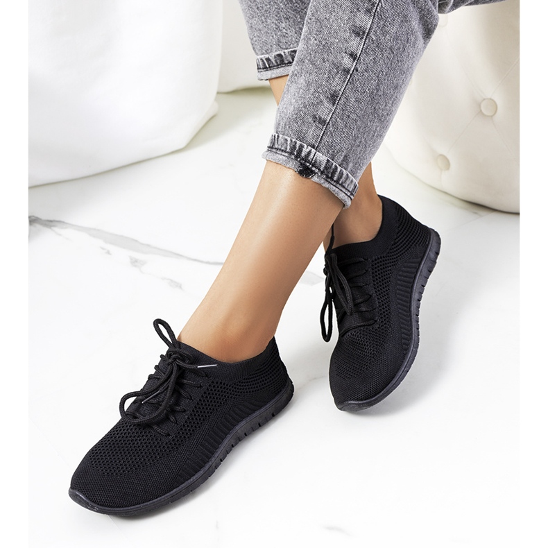 Fekete Bertens tornacipő 1