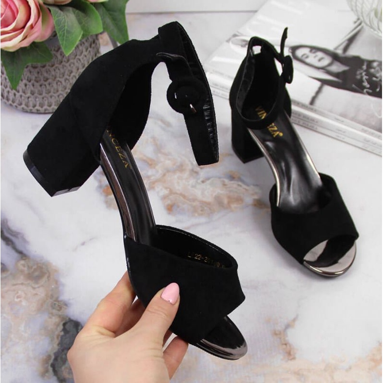 Fekete szandál a Vinceza W JAN96B oszlopon 1