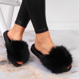 Fekete Vinceza W JAN97A szőrme papucs 2