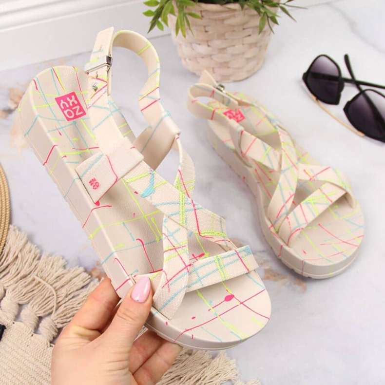 Zaxy W INT1709 bézs színű gumiszandál 1