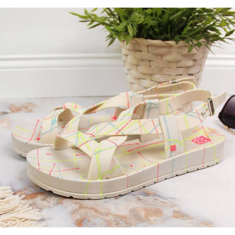 Zaxy W INT1709 bézs színű gumiszandál 2