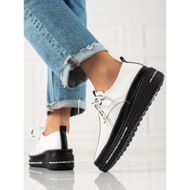 Leather Brogues a platformon fehér fekete 1