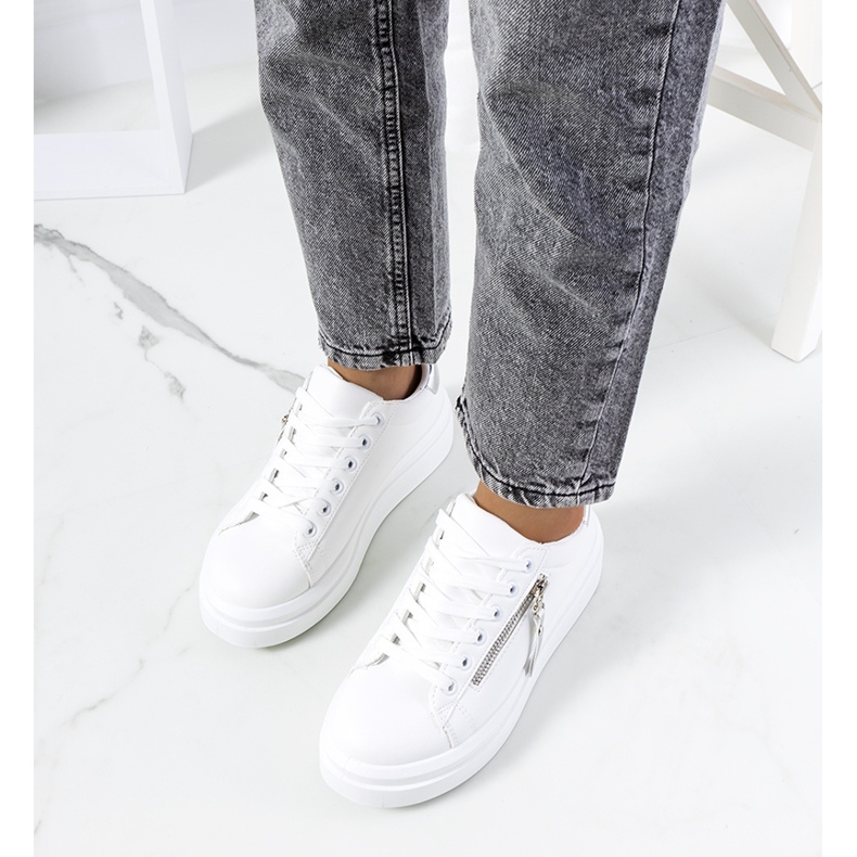 Tamis fehér és ezüst színű női tornacipő 1