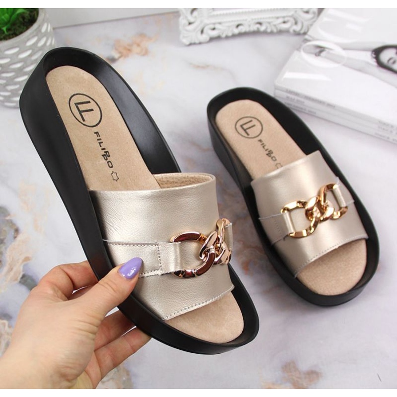 Bőr papucs lánccal Filippo W PAW345B arany aranysárga 1