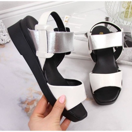 Ékes szandál Potocki W WOL75B fehér 1