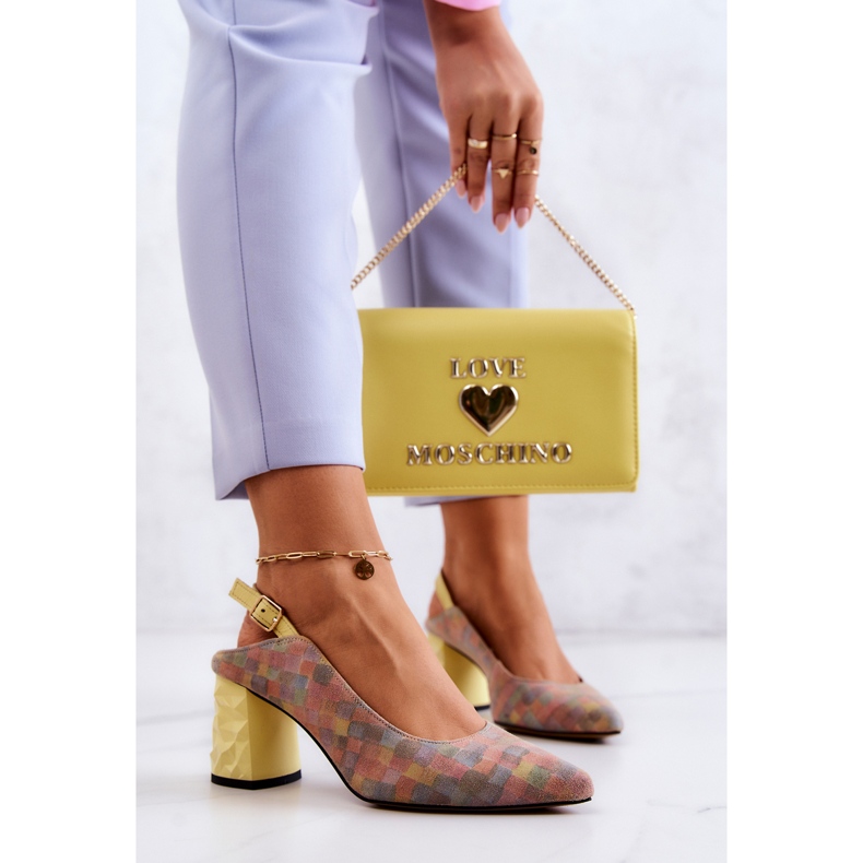 Velúr Pumpák Postán Maciejka 05427-39 Többszínű sokszínű sárga 2 Velúr Pumpák Postán Maciejka 05427-39 Többszínű sokszínű sárga 2