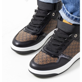 Fekete tornacipő az Emmers-től barna 1