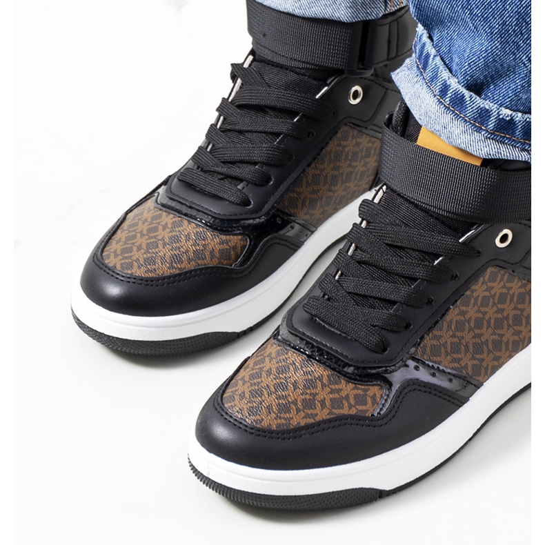 Fekete tornacipő az Emmers-től barna 1