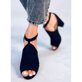 Bahati Fekete magas sarkú áttört szandál 2